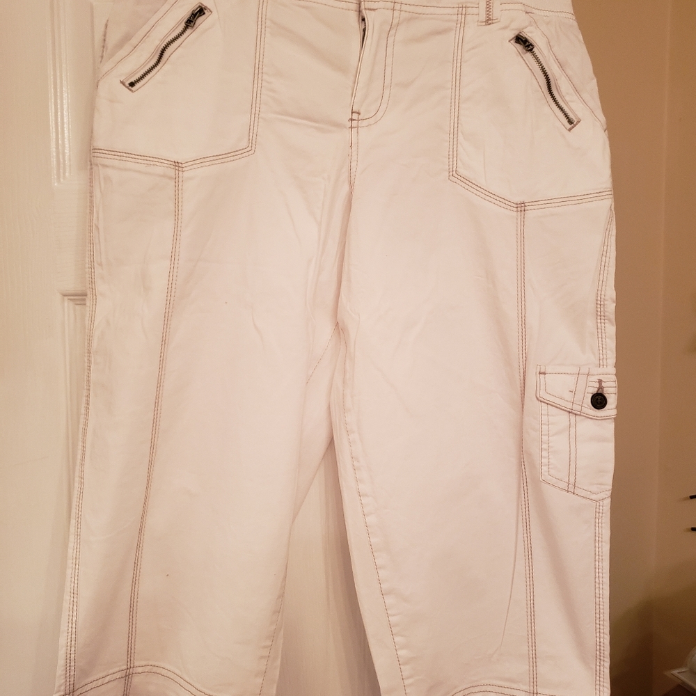 Sonoma off-white modern fit capris